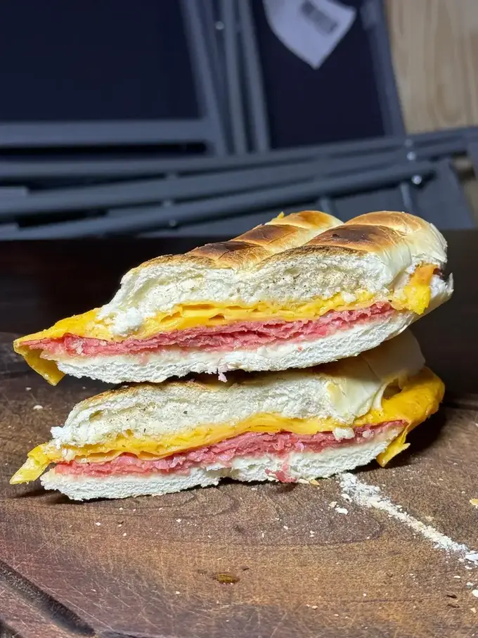 Salame y cheddar