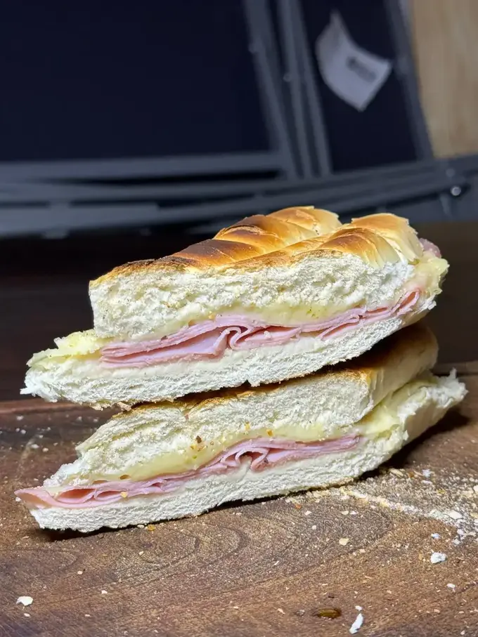 Jamon y queso tybo